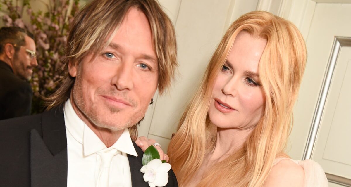 Nicole Kidman lance un nouveau look audacieux alors qu&rsquo;elle passe l&rsquo;anniversaire de mariage en dehors de Keith Urban