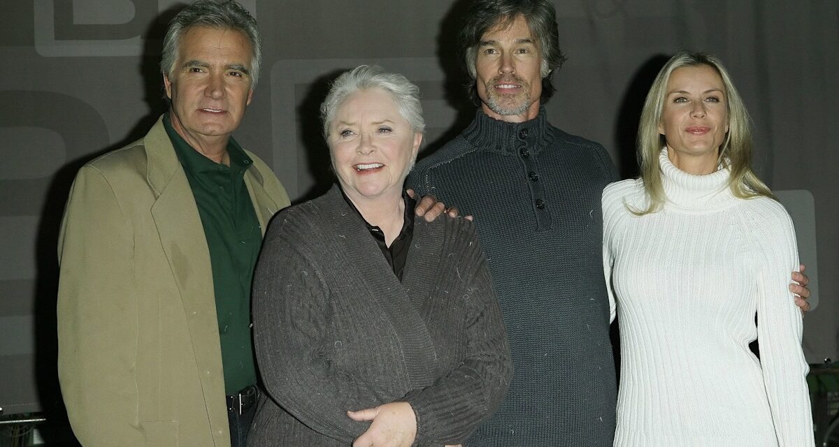 The Bold & the Beautiful Star partage une photo de retour rare alors que les fans disent la même chose