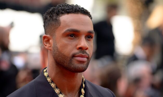 Emily dans Lucien Laviscount de Paris réagit aux commentaires cinglants de Lucas Bravo sur le spectacle Netflix – exclusif