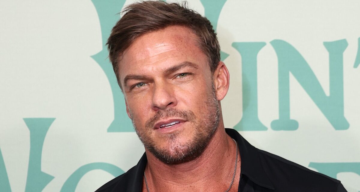 Le vendeur d&rsquo;Alan Ritchson est contraint de refondre la saison 4 en raison de la matière personnelle