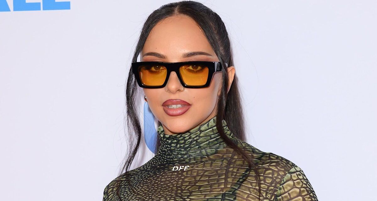 Jade Thirlwall est officiellement notre muse de style Summer 2025 dans les mini-bottes de la cuisse et de la cuisse