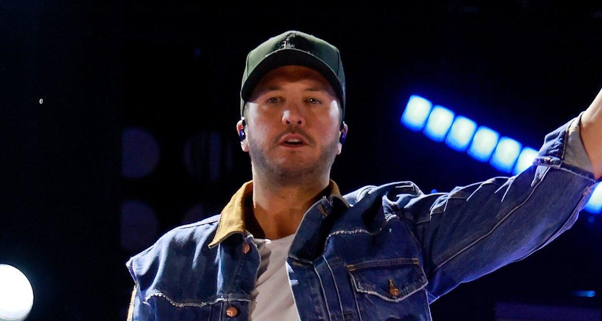 Le remplacement de Luke Bryan brise le silence alors que Star se retire des spectacles en raison de la «maladie continue»