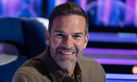 Le baccalauréat à 2 lits de Gethin Jones a révélé au milieu de la «romance» d&rsquo;Helen Skelton