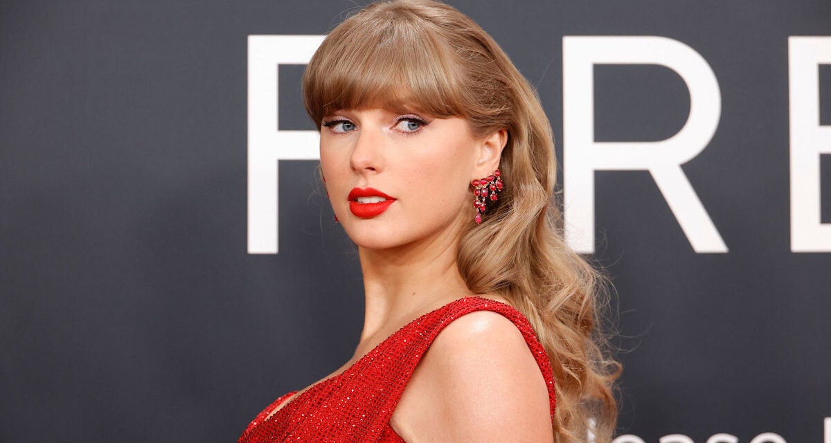 Taylor Swift brise le silence sur les rapports qu&rsquo;elle a épousé Travis Kelce après l&rsquo;invitation de mariage