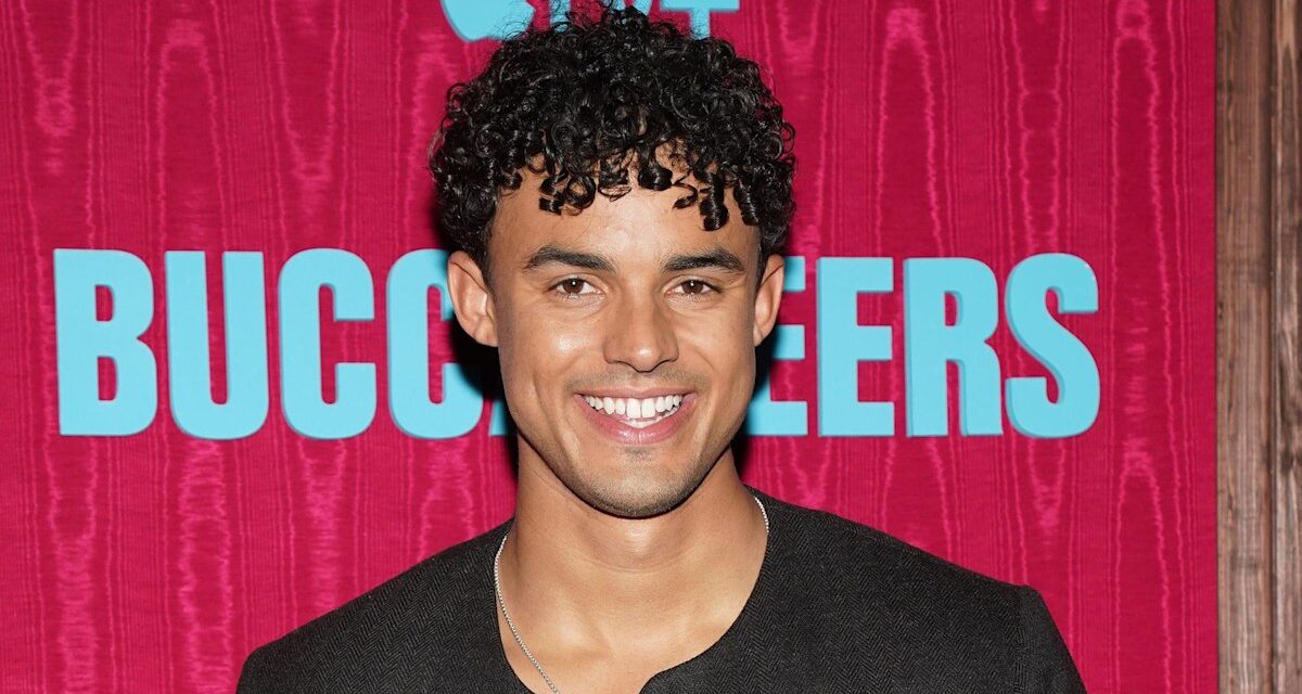 Les Buccaneers star de la vie privée de Matthew Broome hors caméra