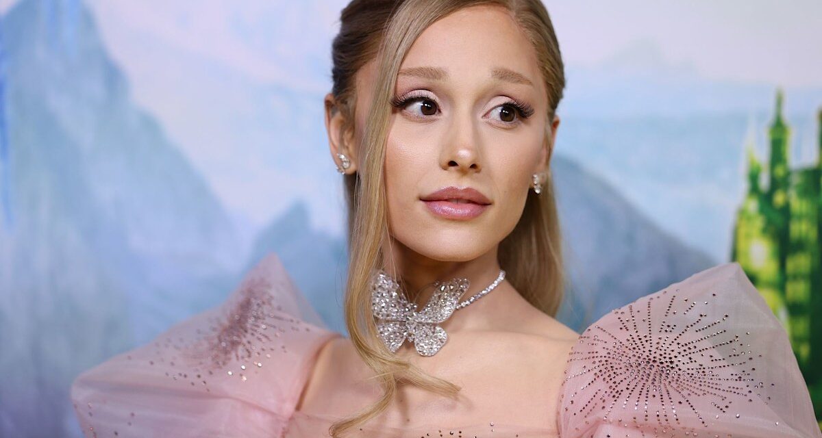Ariana Grande pleure une perte familiale déchirante en hommage émotionnel
