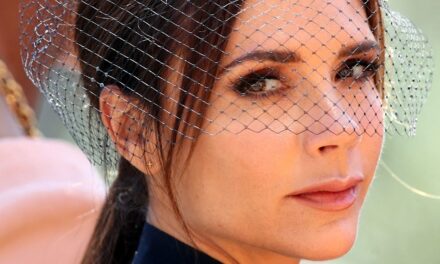 Je suis rédactrice en chef de la mode et le plus grand fan de Victoria Beckham – mais elle ne remplacera jamais Anna Wintour à Vogue