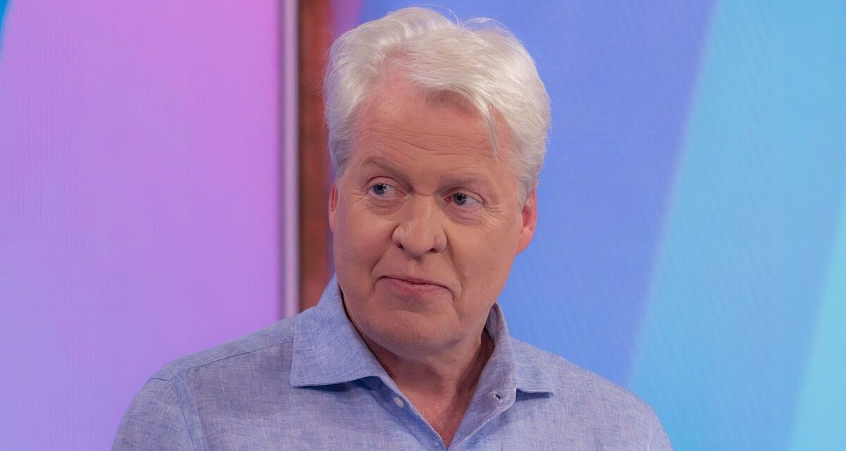 Charles Spencer révèle une photo étrange de la maison familiale avec la princesse Diana à la première heure