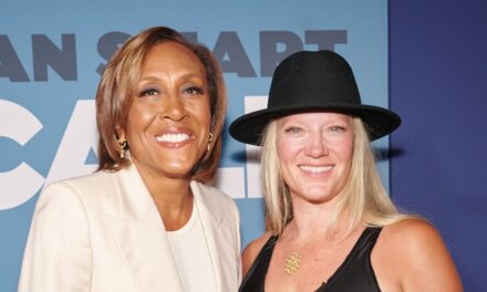 Robin Roberts soutenu sur la mise à jour de la famille au milieu du temps loin de GMA