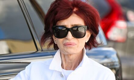 La photo poignante de Sharon Osbourne juste avant la mort d&rsquo;Ozzy Osbourne, les cœurs alors qu&rsquo;il refait surface pour les fans