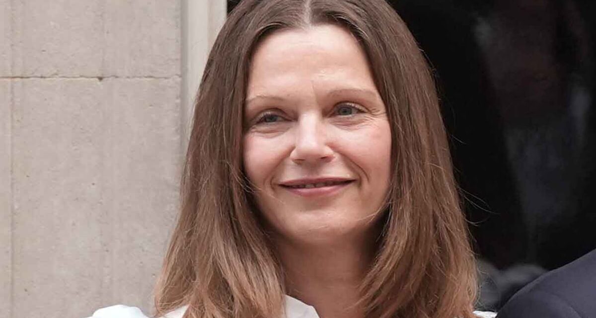 Victoria Starmer vient de marquer un tour du chapeau de rue avec ses dernières robes