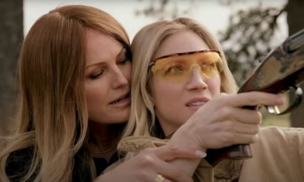 Le nouveau thriller en 8 parties de Netflix The Hunting Wives a des téléspectateurs «  accroché  » après un épisode