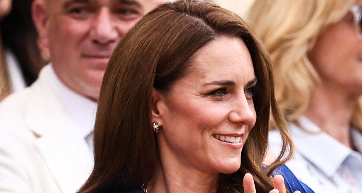 Kate Middleton vole le spectacle à Wimbledon 2025 dans une robe à col en v plus brillant