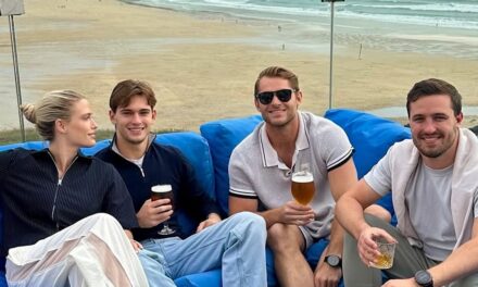 Les nièces de la princesse Diana Lady Amelia et Eliza Spencer partagent des photos de vacances en bord de mer