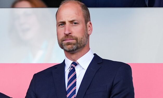 Le prince William garde son sang-froid alors que l&rsquo;Angleterre marque la victoire monumentale – toutes les photos