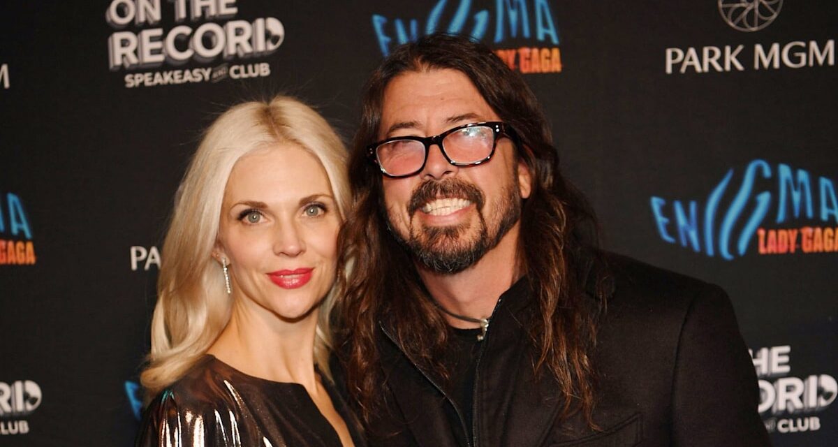 Dave Grohl et sa femme ont mis le front uni dans une apparence rare depuis l&rsquo;enfant d&rsquo;amour secret