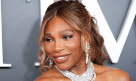 Serena Williams Wows fans avec une transformation du corps remarquable dans les photos incontournables