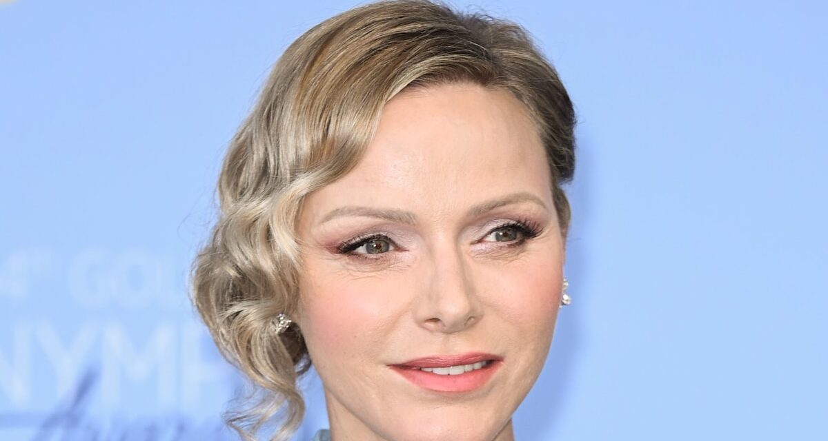 La princesse Charlene réapparaît en robe flottante avec sa fille princesse Gabriella