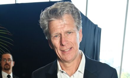 Rencontrez les enfants du commentateur de Wimbledon Andrew Castle – y compris la principale étoile du West End