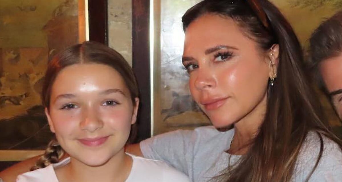 Harper Beckham montre une voix chantante étonnamment puissante dans des images invisibles