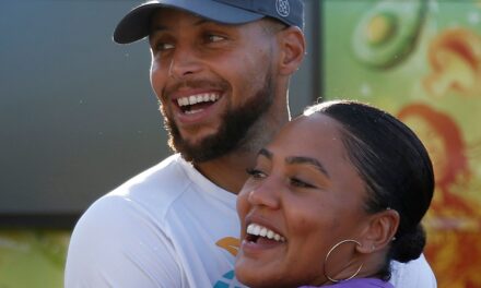 La mise à jour de la famille de Steph et Ayesha Curry laisse les fans incrédules