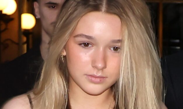 La refonte de l&rsquo;image «adaptée à l&rsquo;âge» de Harper Beckham en cas de 14 ans