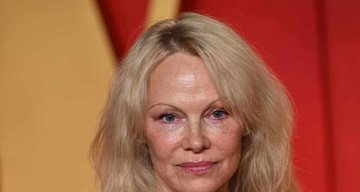 Pamela Anderson, 58 ans, fait une révélation «  courageuse  » sur l&rsquo;apparence