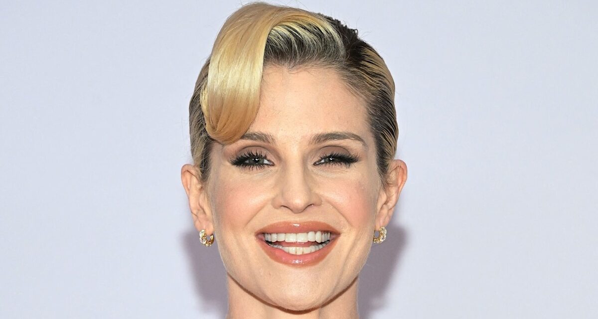 La bague de fiançailles «  ludique  » de Kelly Osbourne, le papa, Ozzy, a été aveugle par