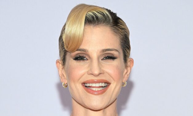 La bague de fiançailles «  ludique  » de Kelly Osbourne, le papa, Ozzy, a été aveugle par