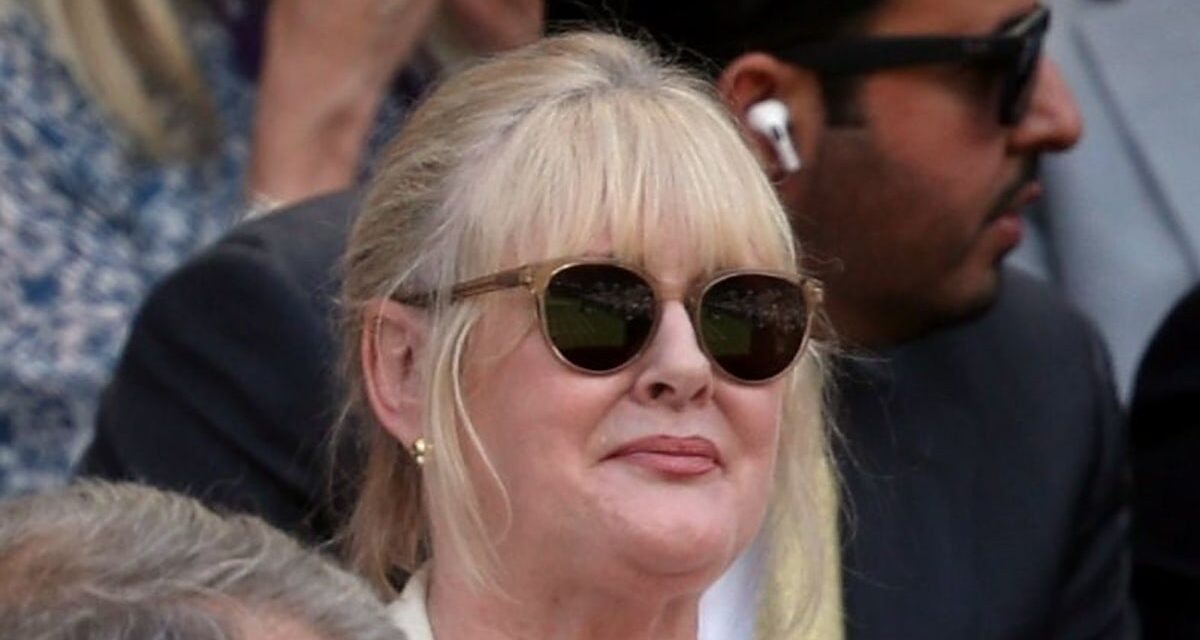 Sarah Lancashire de Happy Valley fait une apparition ultra-rare à Wimbledon avec son mari Peter Salmon