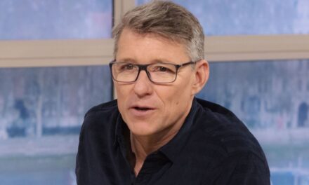 Le fils de Ben Shephard, Sam est sa copie carbone dans une nouvelle photo après le week-end «brutal»