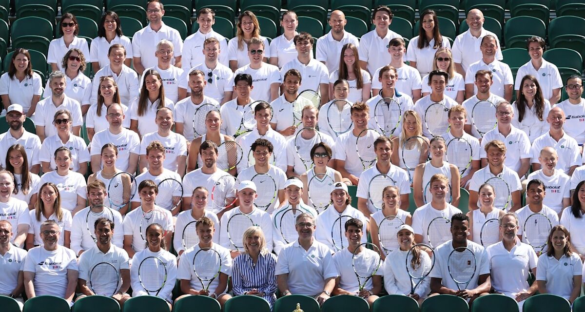 La star de Wimbledon rompt le silence alors que le tournoi remplace la tradition de 147 ans