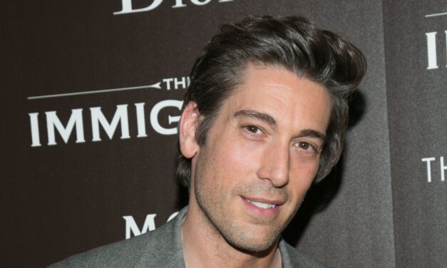 L&rsquo;apparition de David Muir d&rsquo;ABC en l&rsquo;air provoque un bruit parmi les fans