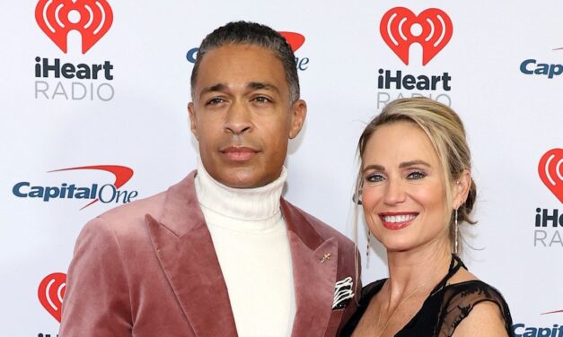 Tous les détails clés qu&rsquo;Amy Robach et TJ Holmes ont dit à propos de leur mariage privé et pourquoi il est différent des autres célébrités