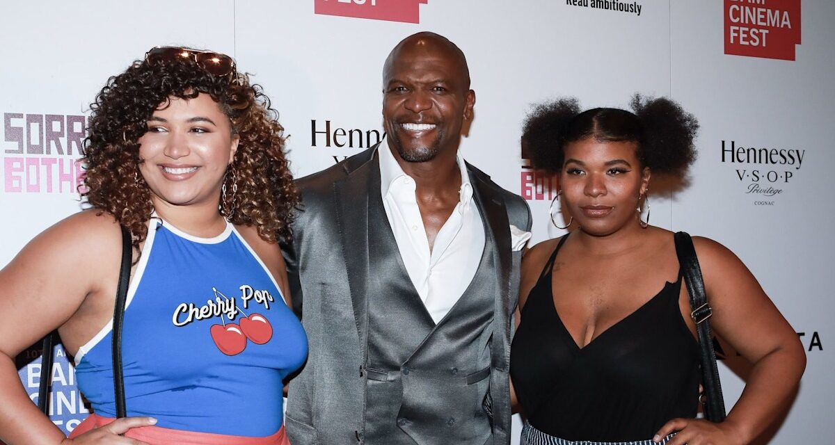 Terry Crews s&rsquo;est moqué des enfants dans un aperçu rare de sa vie de famille