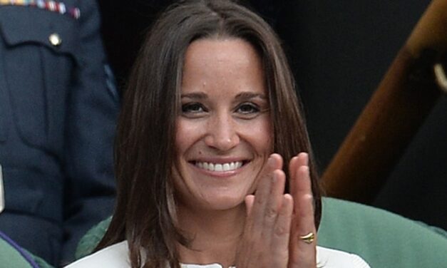 Pippa Middleton «réapparaît» après six mois dans la veste de 370 £ de 2025