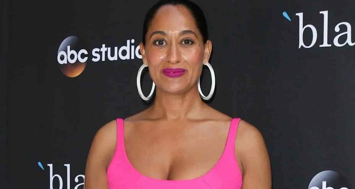 Tracee Ellis Ross partage la ronde des photos de bikini imbibées de soleil des vacances italiennes – voir