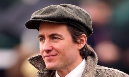 Le mari de la princesse Béatrice établit tout droit sur une situation de vie divisée pour hiérarchiser les enfants