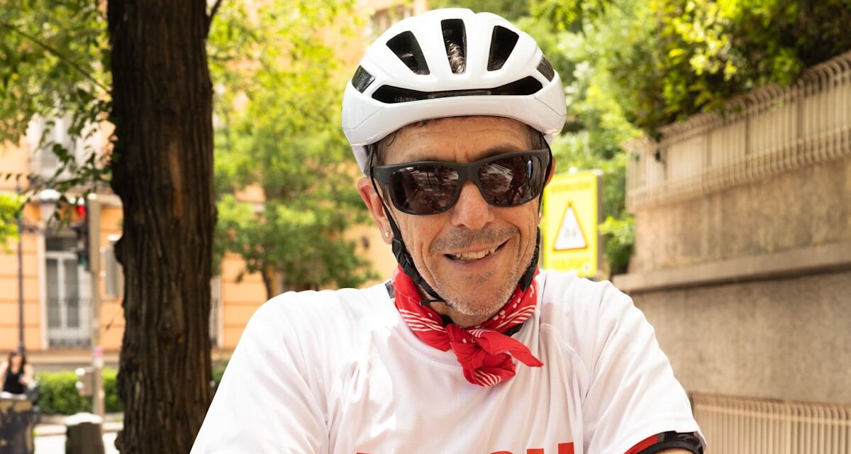 De Madrid, avec Love: je roule à 1 000 miles pour la charité après avoir pris ma retraite de Hello!