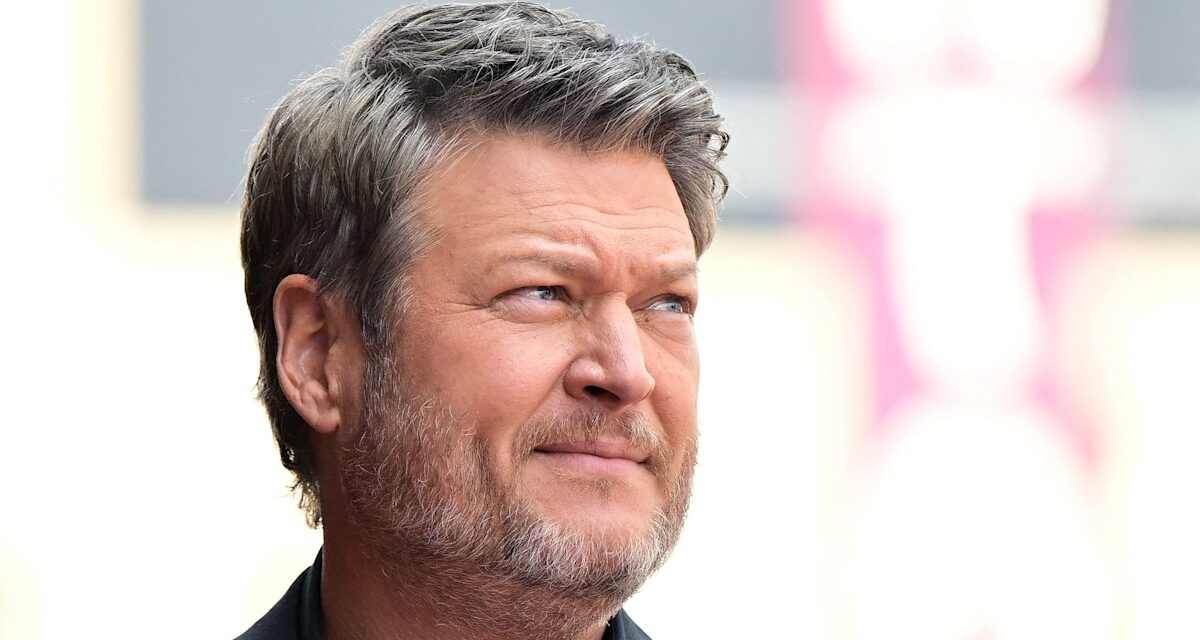 Blake Shelton fait équipe avec cette star frappante dans un nouveau clip vidéo