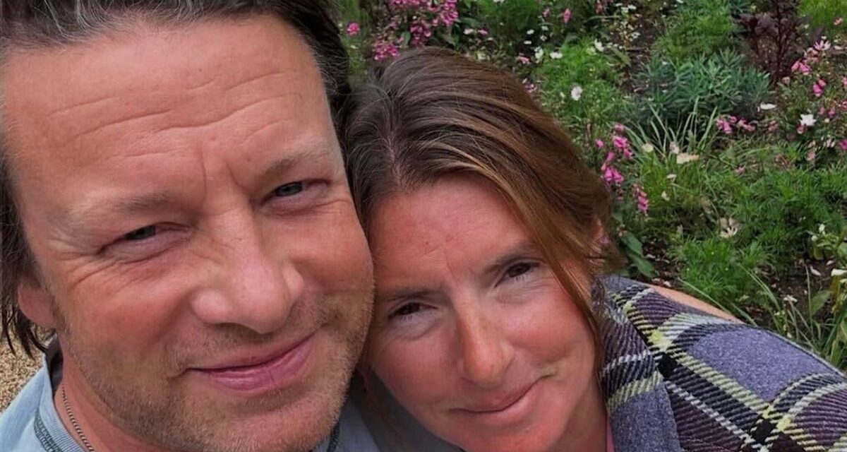 Réunion émotionnel de Jamie Oliver au jardin sans fin de 6 millions de livres sterling qui est meilleur que Kew