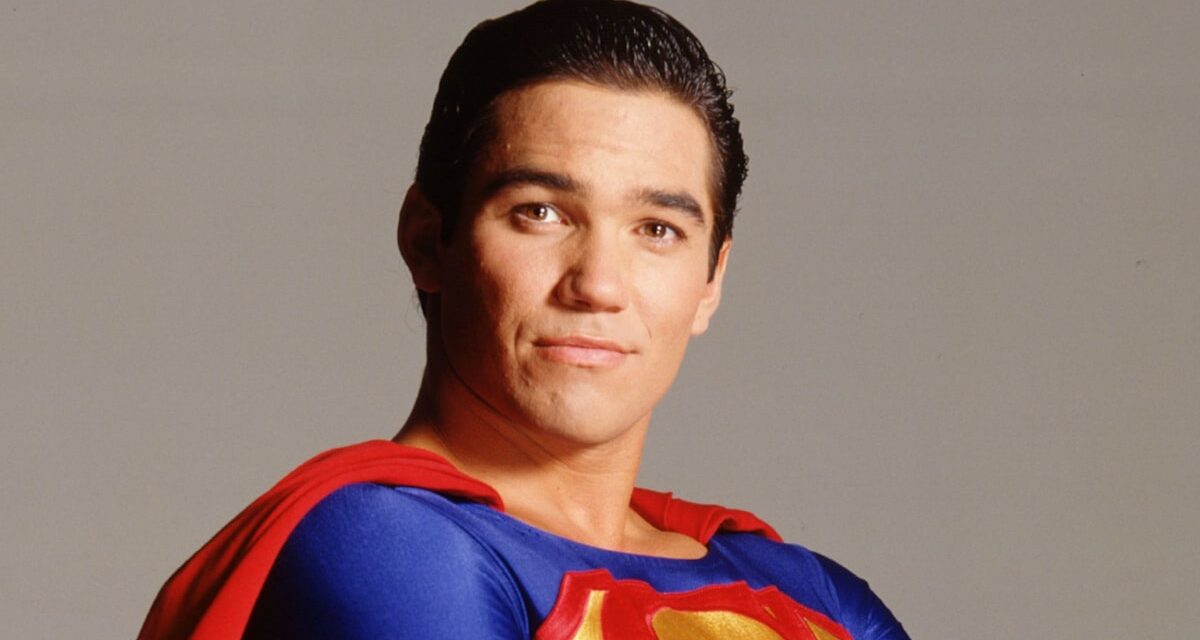 La transformation choquante de Dean Cain de Superman en agent de glace réel