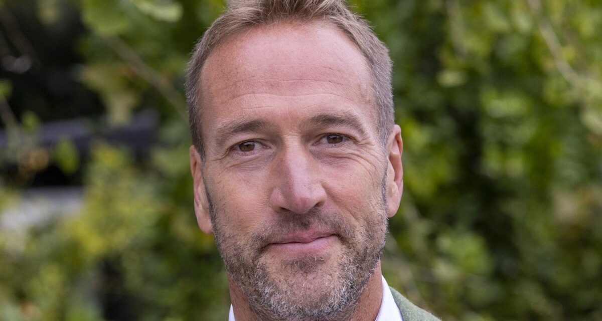Ben Fogle a l&rsquo;air à peine reconnaissable dans la photo de retour à la terre