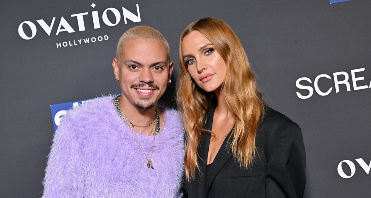 Ashlee Simpson partage une nouvelle photo de famille avec des enfants alors qu&rsquo;elle célèbre l&rsquo;anniversaire de son mari Evan Ross