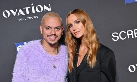 Ashlee Simpson partage une nouvelle photo de famille avec des enfants alors qu&rsquo;elle célèbre l&rsquo;anniversaire de son mari Evan Ross