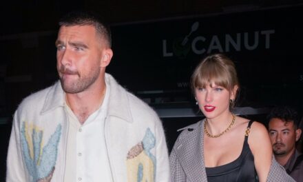 Pourquoi Travis Kelce et Taylor Swift ont raté les funérailles de la petite amie de son père