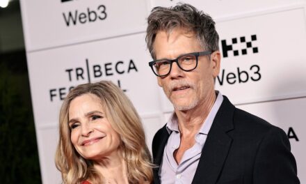 Le coup d&rsquo;œil de Kyra Sedgwick de la ferme rustique du Connecticut de 40 acres avec Kevin Bacon a des fans tous affinés sur une chose – Regardez