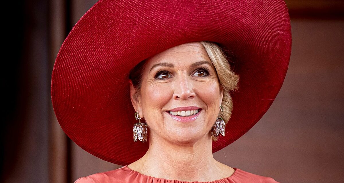 Queen Maxima aime une sortie rare avec 3 filles Lookalike