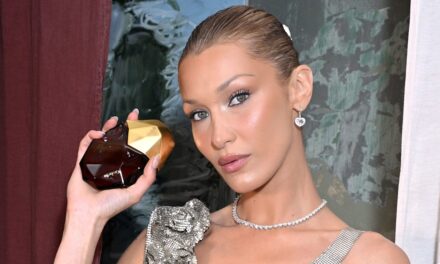 Le pantalon Capri £ Capri de 40 £ de Bella est la chose la plus mignonne que vous verrez tout l&rsquo;été