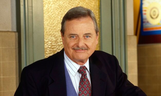 Les fans de la star de la sitcom des années 90 avec le dernier message car ils disent tous la même chose